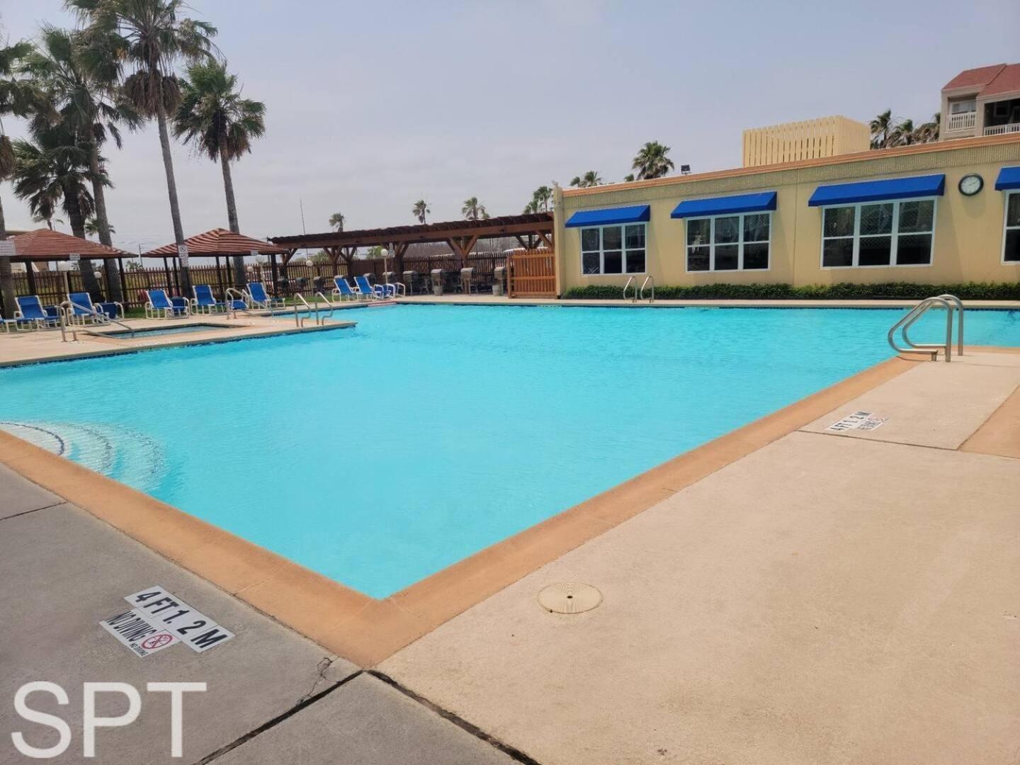 Beach Access Condo With Pool, Hot Tub Area & Bbq - Gulfview I - Unit 213 Саут-Падре-Айленд Екстер'єр фото