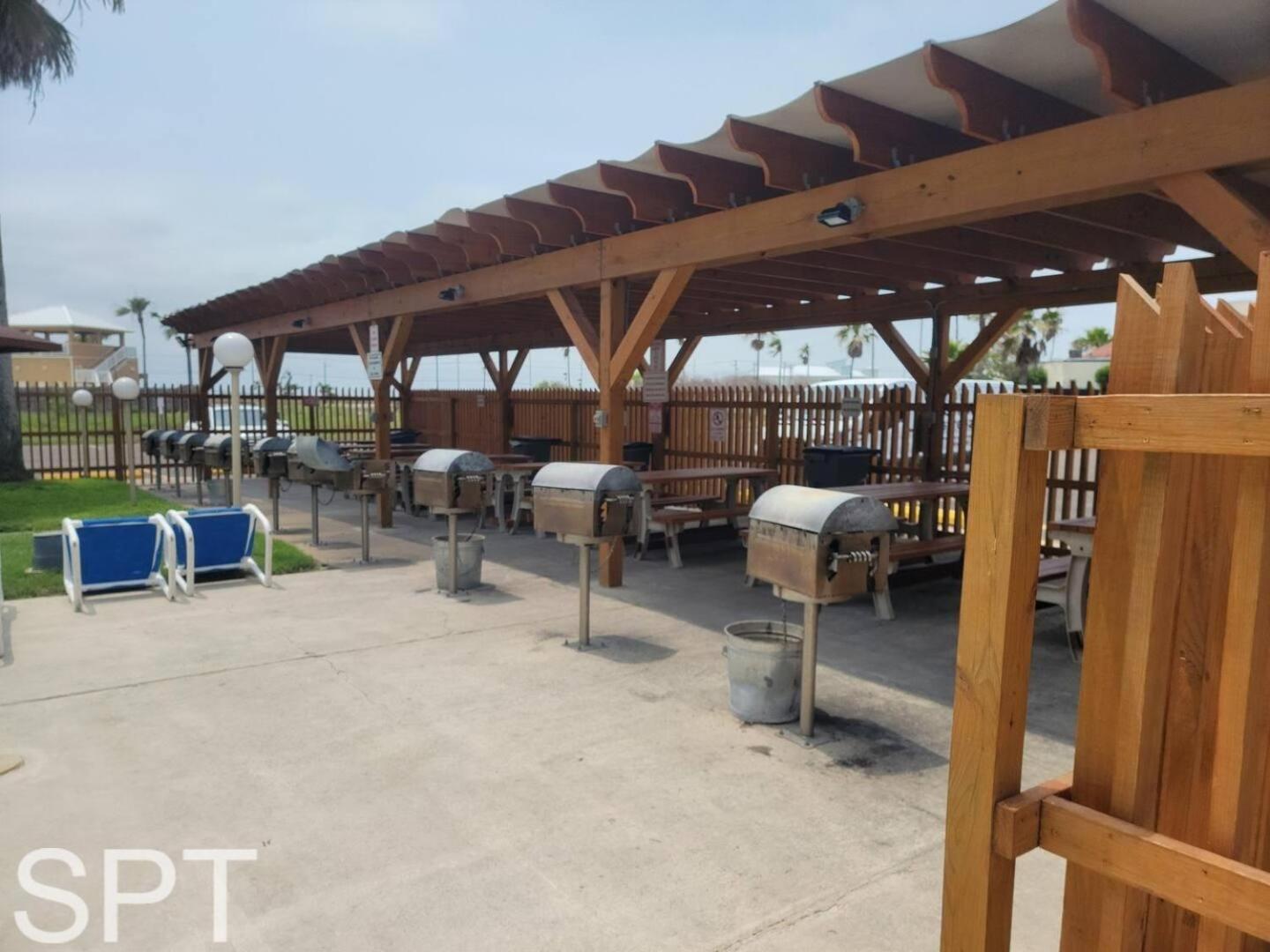 Beach Access Condo With Pool, Hot Tub Area & Bbq - Gulfview I - Unit 213 Саут-Падре-Айленд Екстер'єр фото