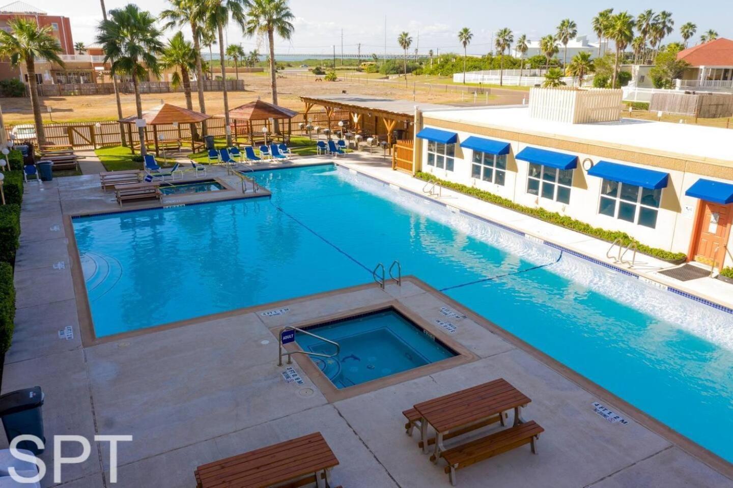 Beach Access Condo With Pool, Hot Tub Area & Bbq - Gulfview I - Unit 213 Саут-Падре-Айленд Екстер'єр фото